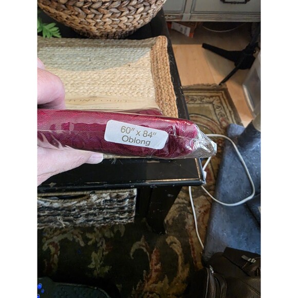 VTG Wilton Court Royal Palace‎ Damask Tablecloth 60" x 84" Oblong NEW - Picture 3 of 3